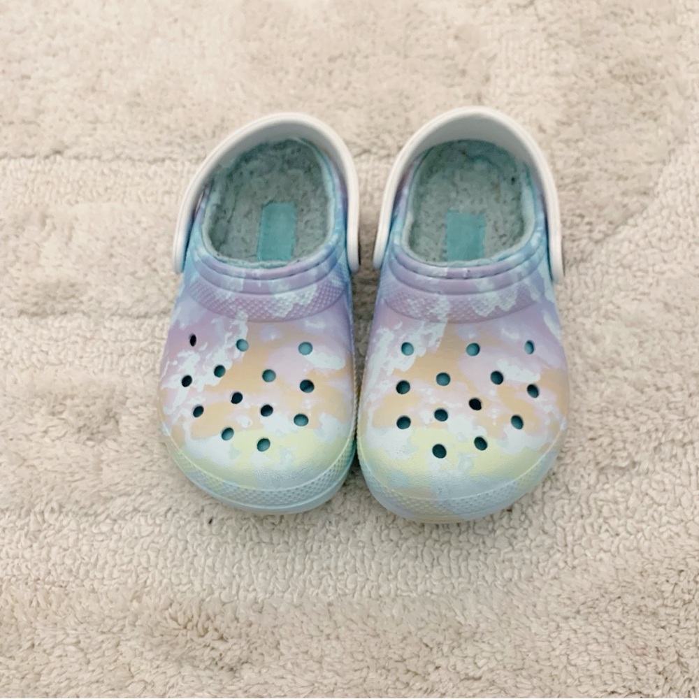 Toddler crocs